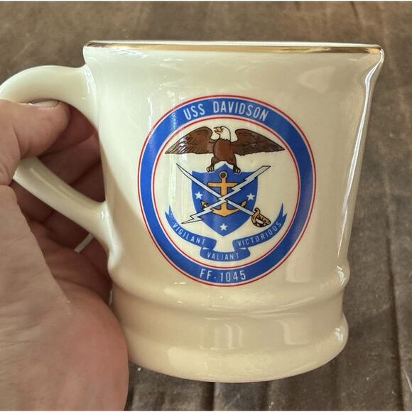USS Davidson FF-1045 Vigilant Victor Valant Mil-Art Chemsdord, MA Stoneware Mug - Picture 1 of 5